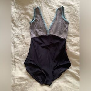 Two toned Yumiko leo